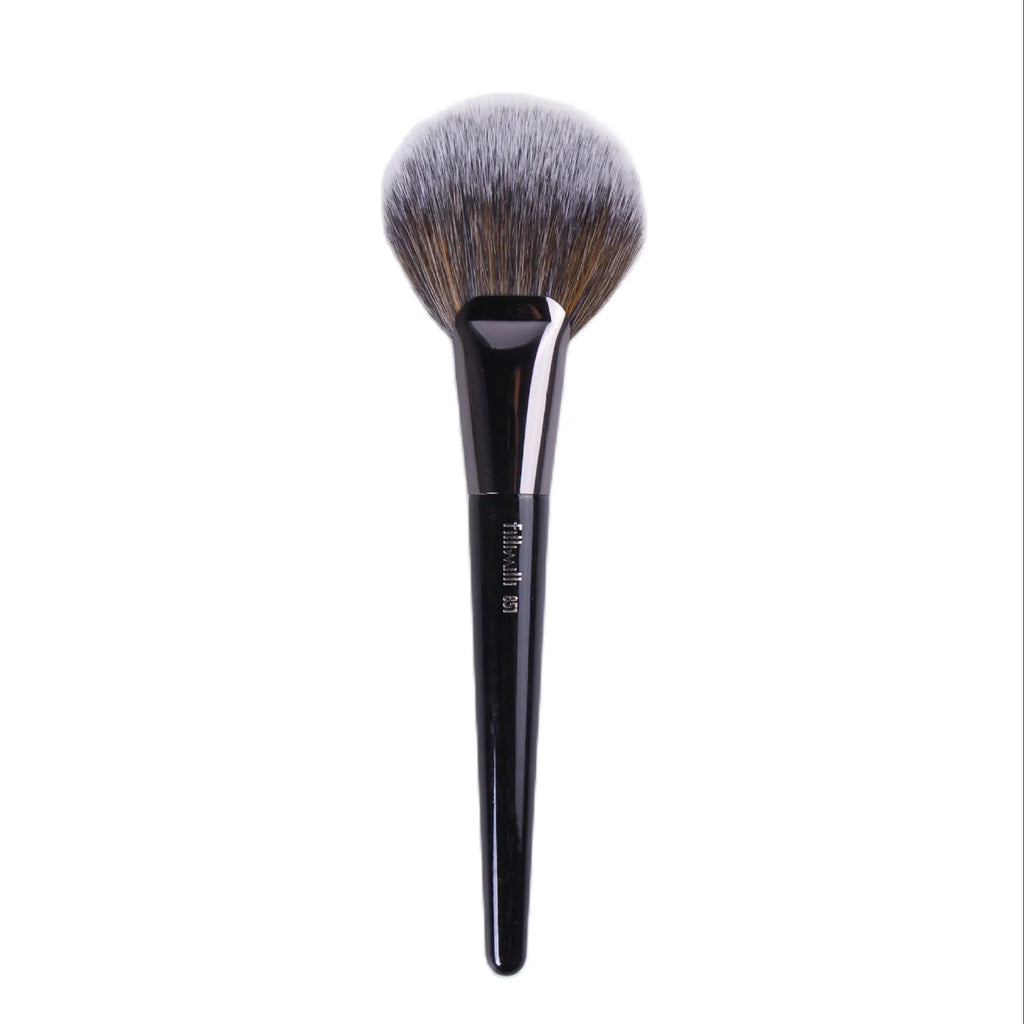 Luxury Fan Powder Brush – Professional Contour & Blusher Tool