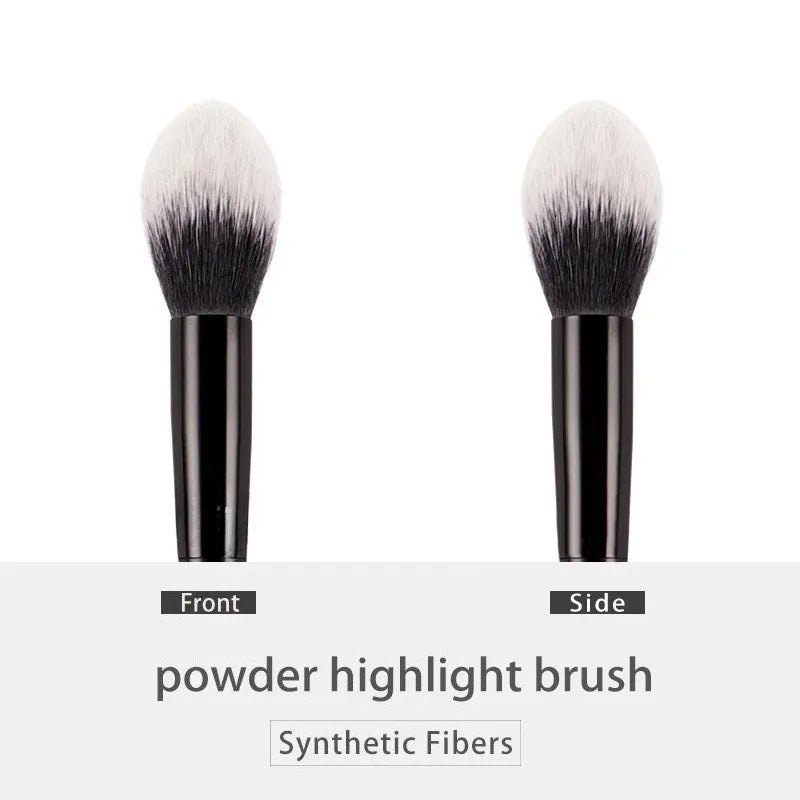 Makeup Brush 04 – Soft Highlight Brush with Black Handle