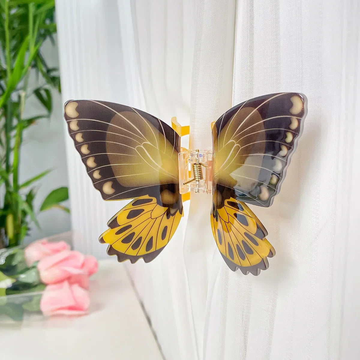 DuoShang Sweet Simulated Butterfly Hair Claw – Colorful Acrylic Hair Clip for Women