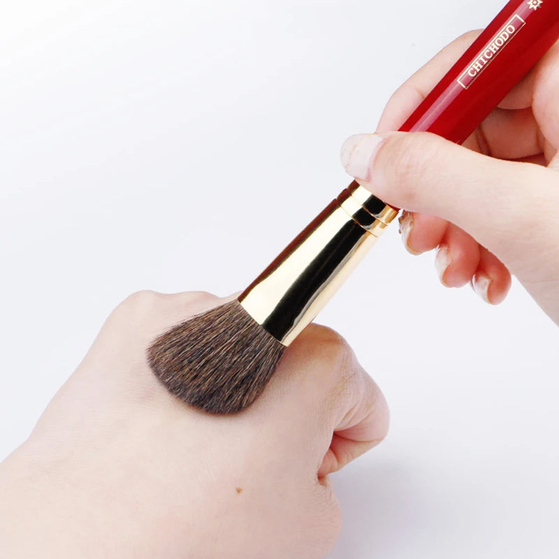 Red Rose 010 Luxury Contour Makeup Brush – Soft Hair