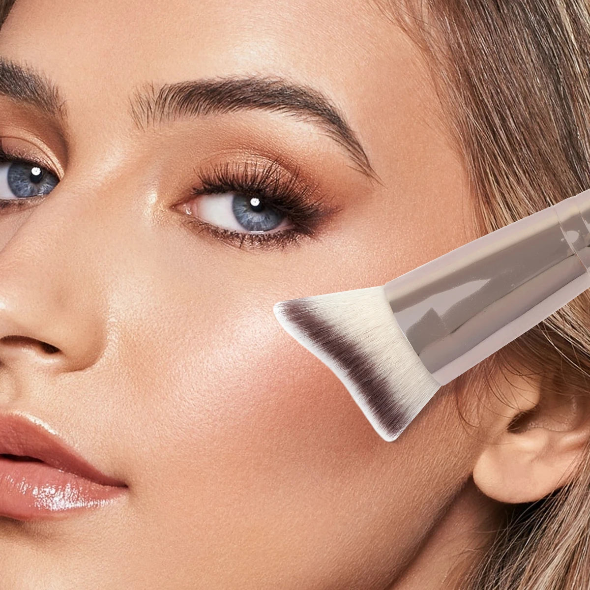 Premium Contour Brush – Perfect Face Makeup Tool for Blending & Defining Cheeks, Forehead, Jaw & Nose