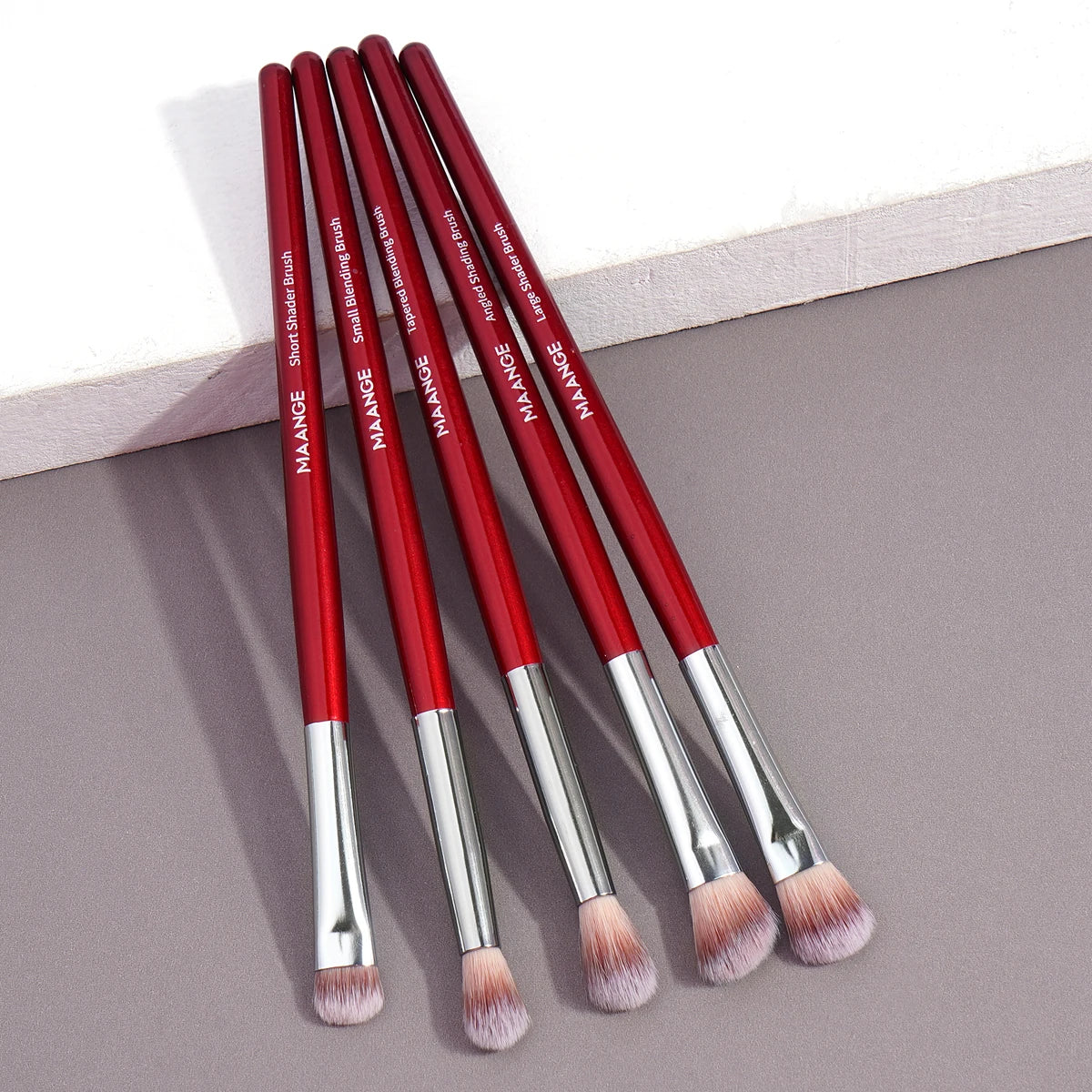 MAANGE 5-Piece Luxury Eyeshadow Brush Set – Soft Bristles & Portable Beauty Tools
