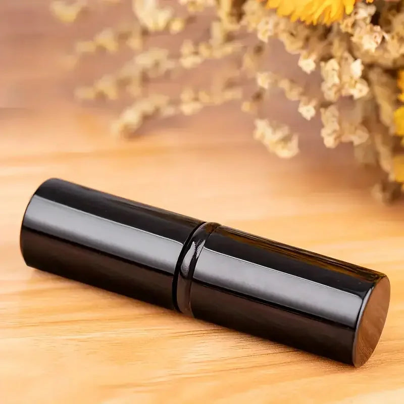 Premium Retractable Kabuki Brush – Blusher, Powder & Concealer Applicator