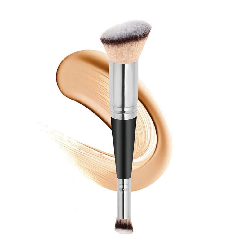2-in-1 Foundation & Concealer Brush
