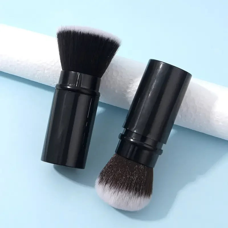 Premium Retractable Kabuki Brush – Blusher, Powder & Concealer Applicator