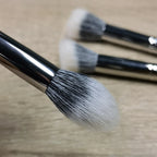 Multifunctional Stippling Makeup Brush – Foundation, Blush & Concealer