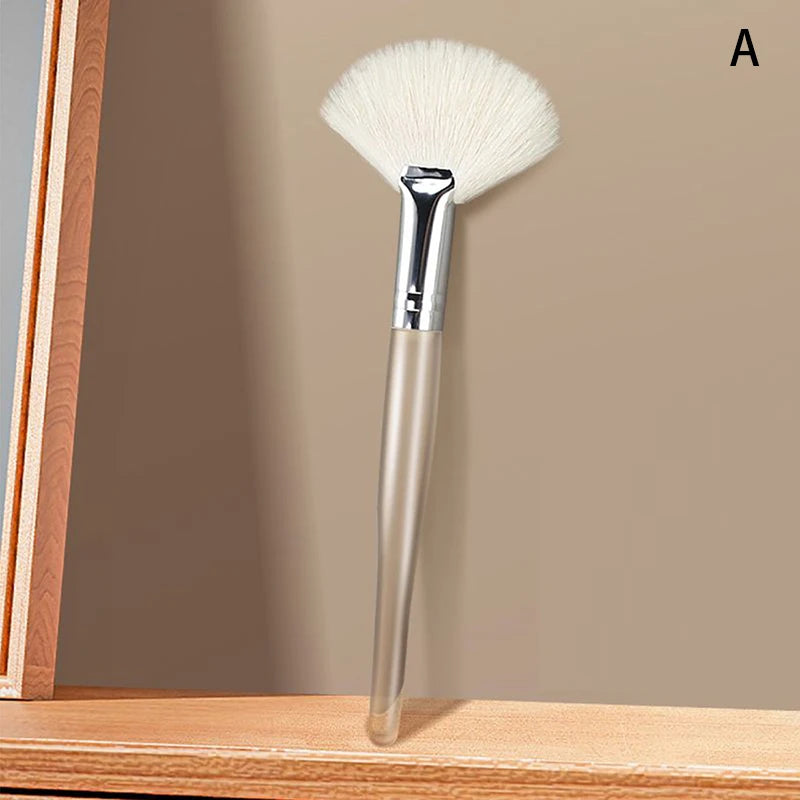 Portable Facial Cleansing & Massage Brush – Soft Bristles, Face & Mask Applicator