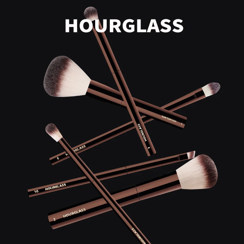 Hourglass No.10 Angled Eyeliner & Brow Brush – Soft Fiber, Single Eye Brush