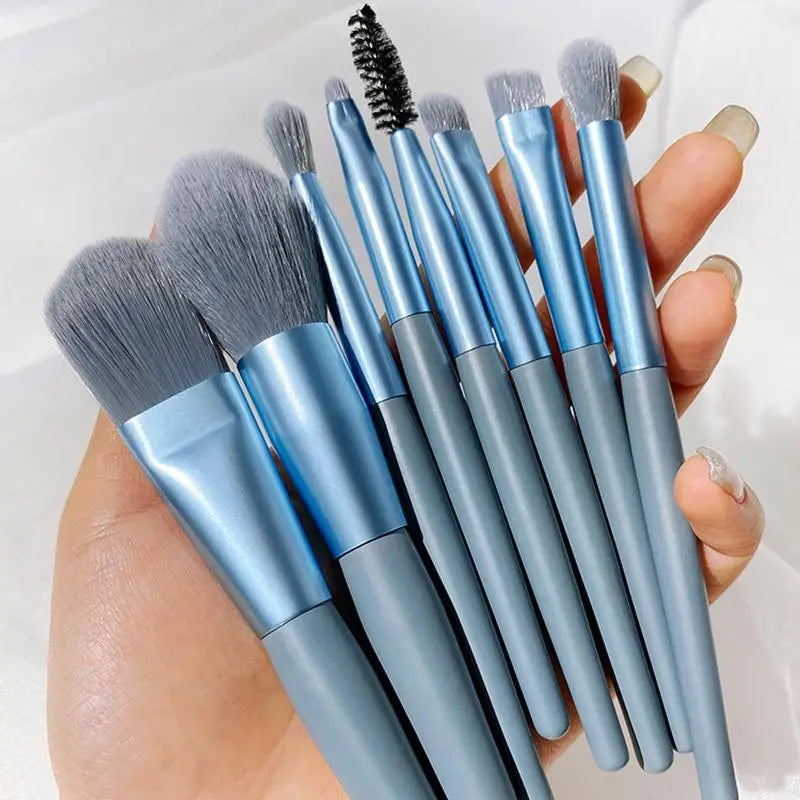 8-Piece Makeup Brush Set – Portable Foundation, Blush & Concealer Beauty Tools