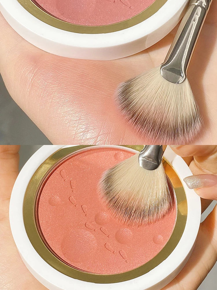 High-Gloss Powder Blush Brush – Soft, Easy-Apply Makeup Tool