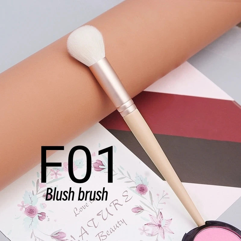 Luxury Blush Brush – Natural Goat Hair & Ebony Handle for Flawless Makeup