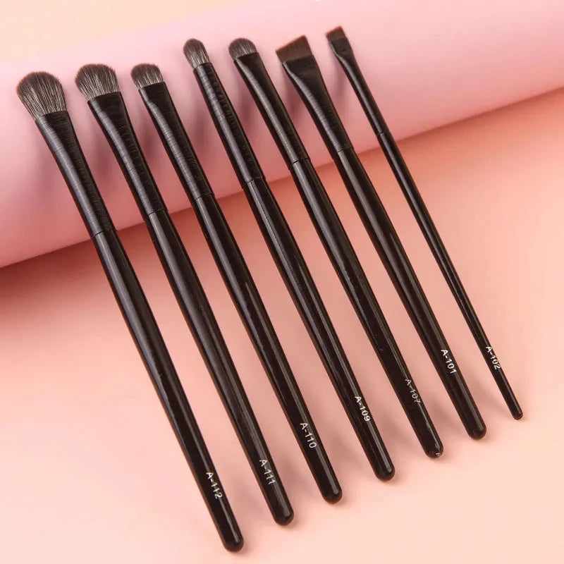 Black Crease Eye Shadow Brush Set – Soft Synthetic Hair, Travel-Friendly