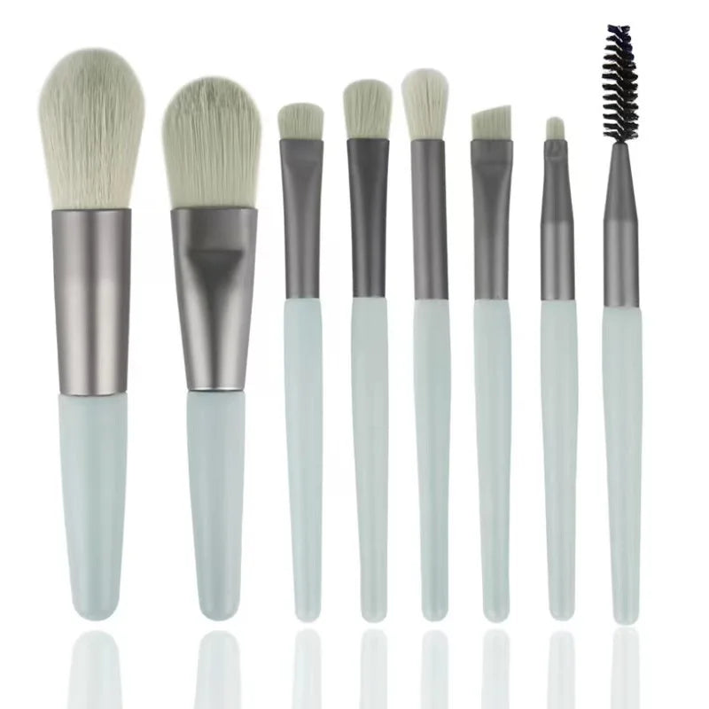8-Piece Makeup Brush Set – Portable Foundation, Blush & Concealer Beauty Tools