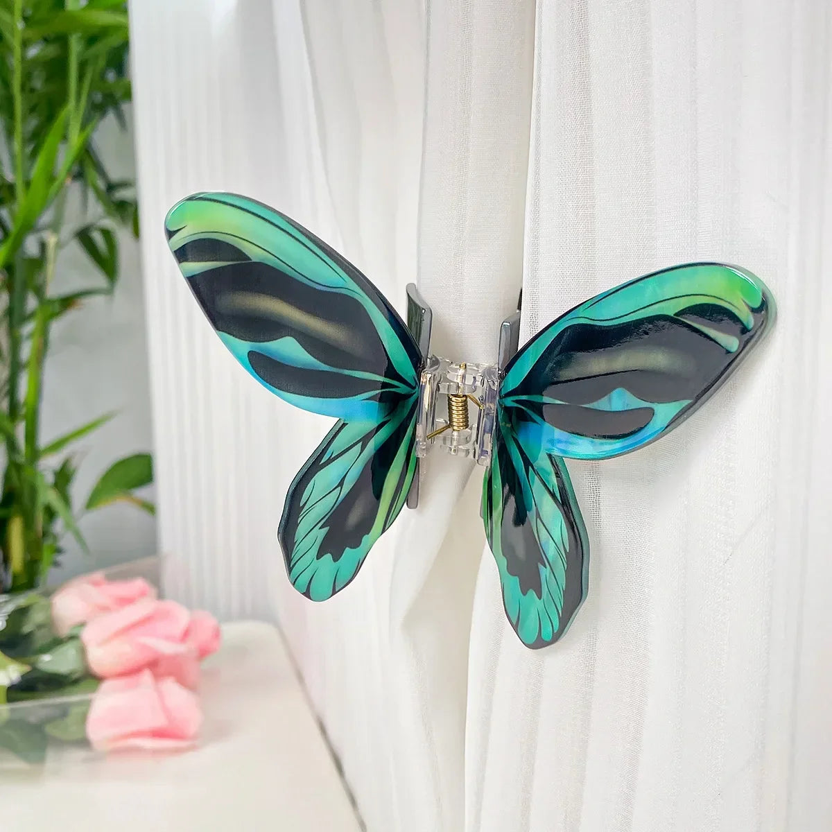 DuoShang Sweet Simulated Butterfly Hair Claw – Colorful Acrylic Hair Clip for Women