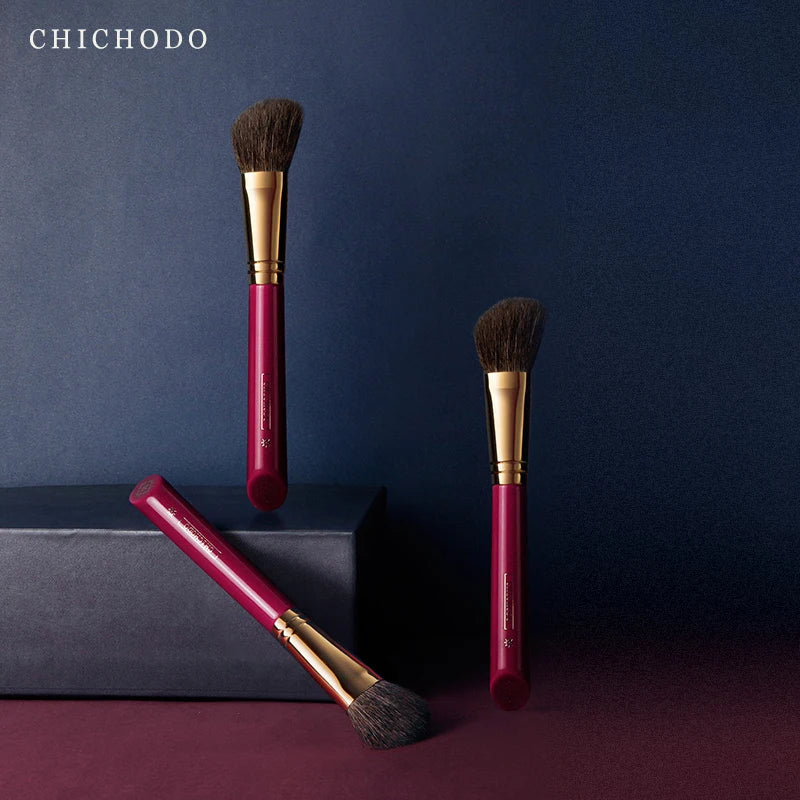 Red Rose 010 Luxury Contour Makeup Brush – Soft Hair