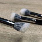 Multifunctional Stippling Makeup Brush – Foundation, Blush & Concealer