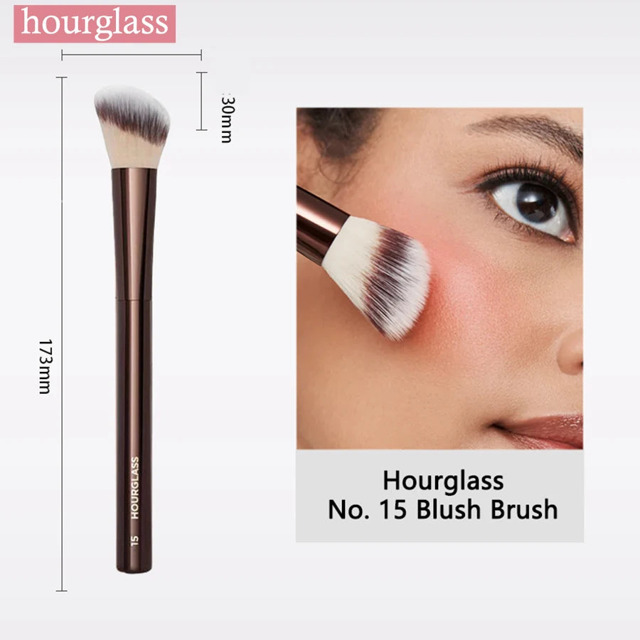 Hourglass No.15 Angled Blush & Contour Brush – Cream & Liquid Makeup Tool
