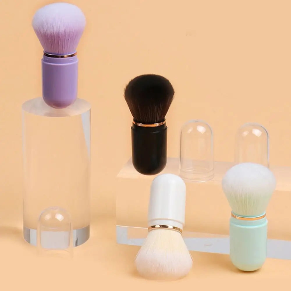 Luxury Retractable Kabuki Brush – Compact, Multifunctional & Elegant