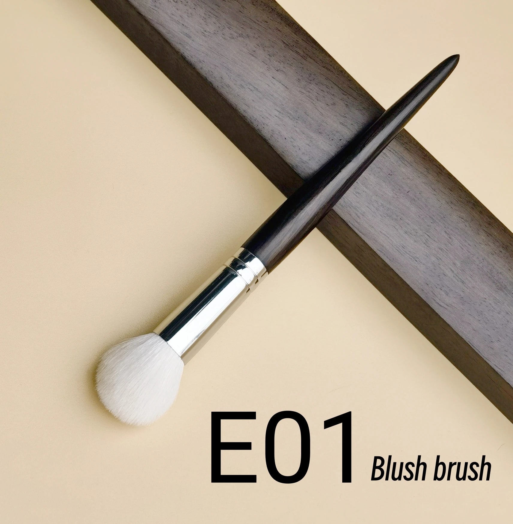 Luxury Blush Brush – Natural Goat Hair & Ebony Handle for Flawless Makeup