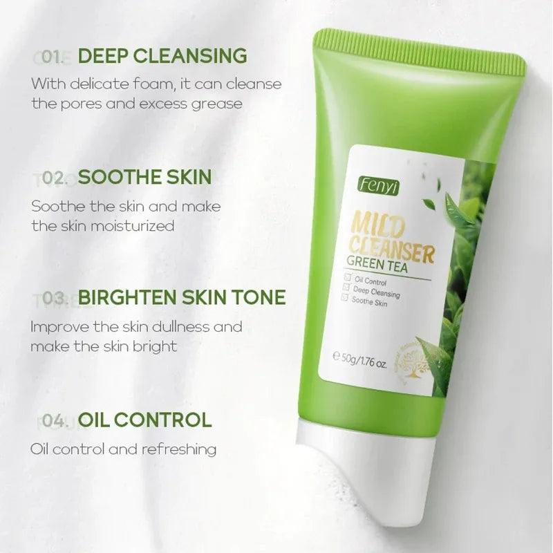 Vitamin C Facial Cleanser – Deep Cleansing, Moisturizing, Blackhead Removal Skincare Foam