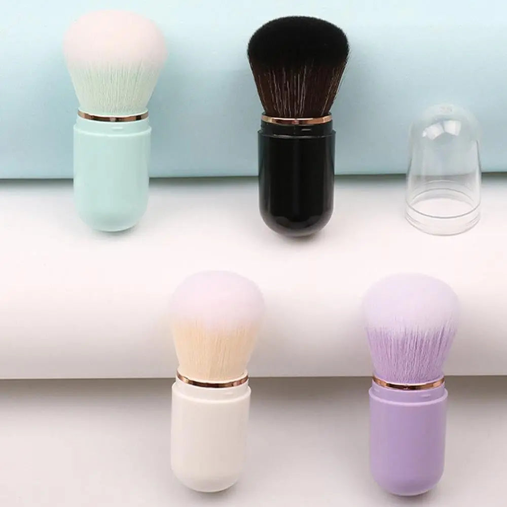 Luxury Retractable Kabuki Brush – Compact, Multifunctional & Elegant