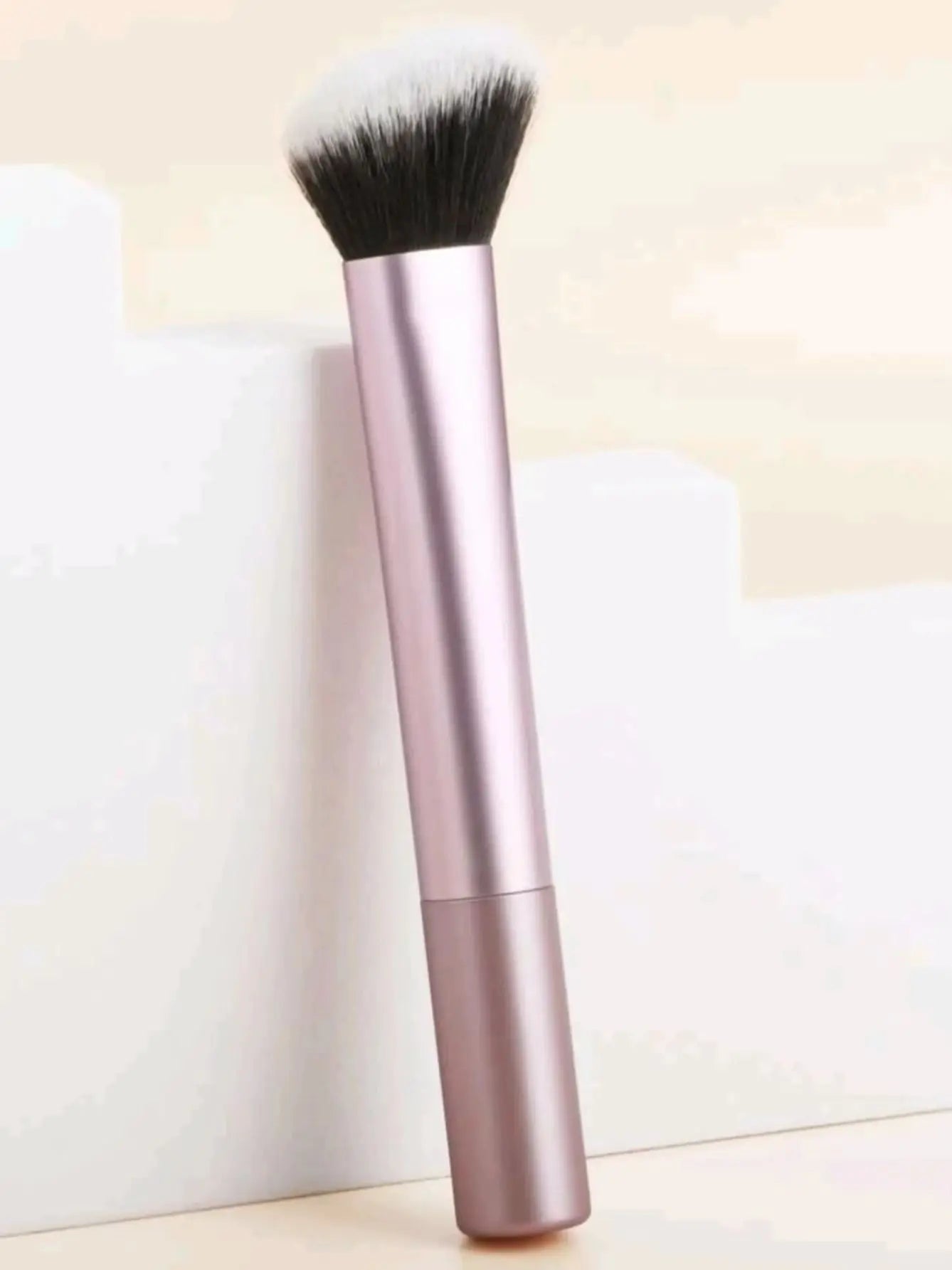 Angled Contouring & Blush Brush – Soft, Beveled Blending Face Brush